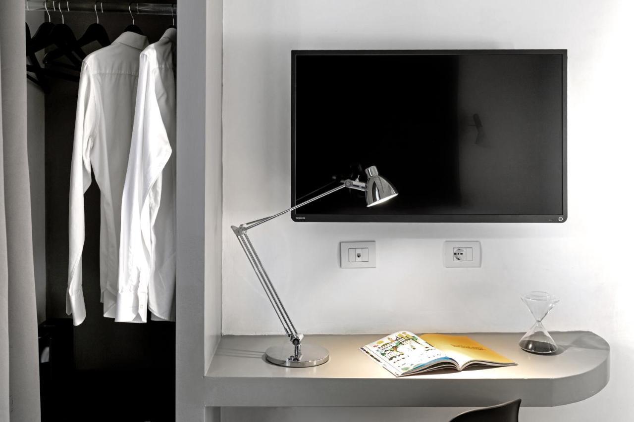 N - Space Modern Guestrooms Pensión Roma