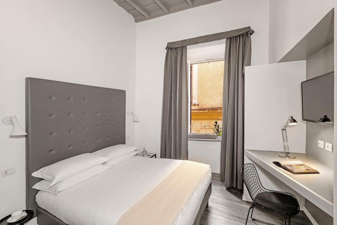 Pensión N - Space Modern Guestrooms *